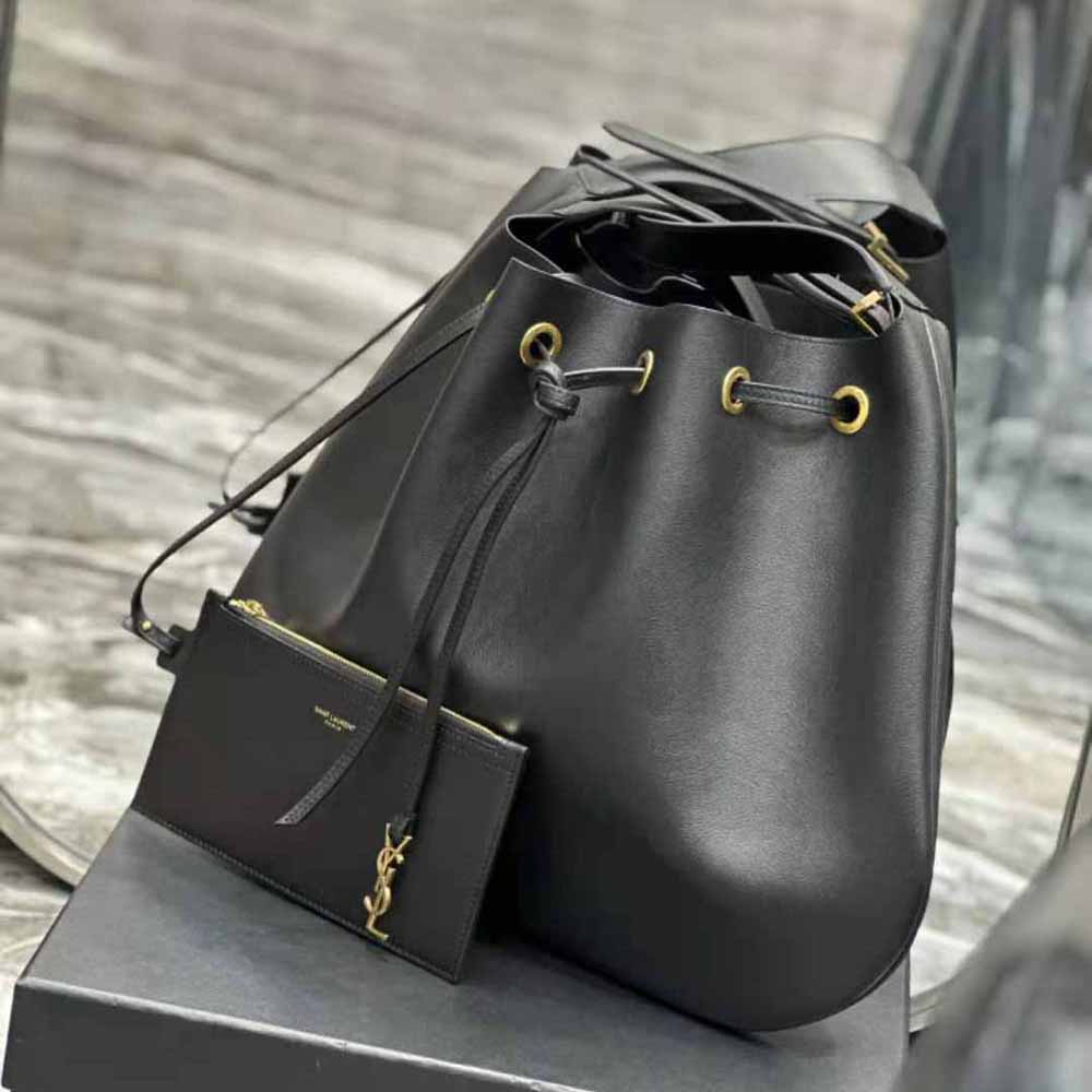 PARIS VII large flat hobo bag in smooth leather, Saint Laurent