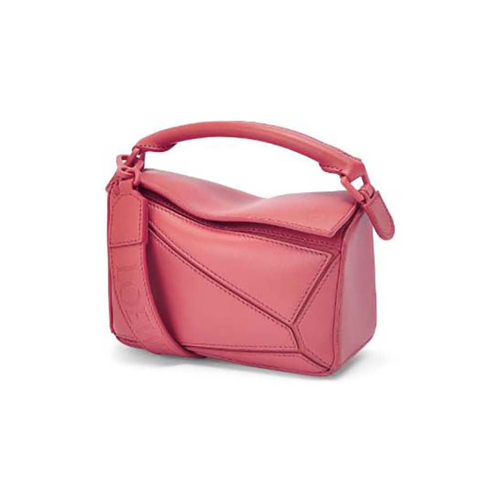 Loewe Small Puzzle Bag In Satin Calfskin in Pink