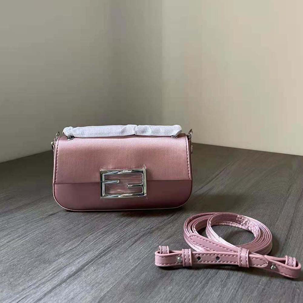 Baguette Phone Pouch Leather Pink