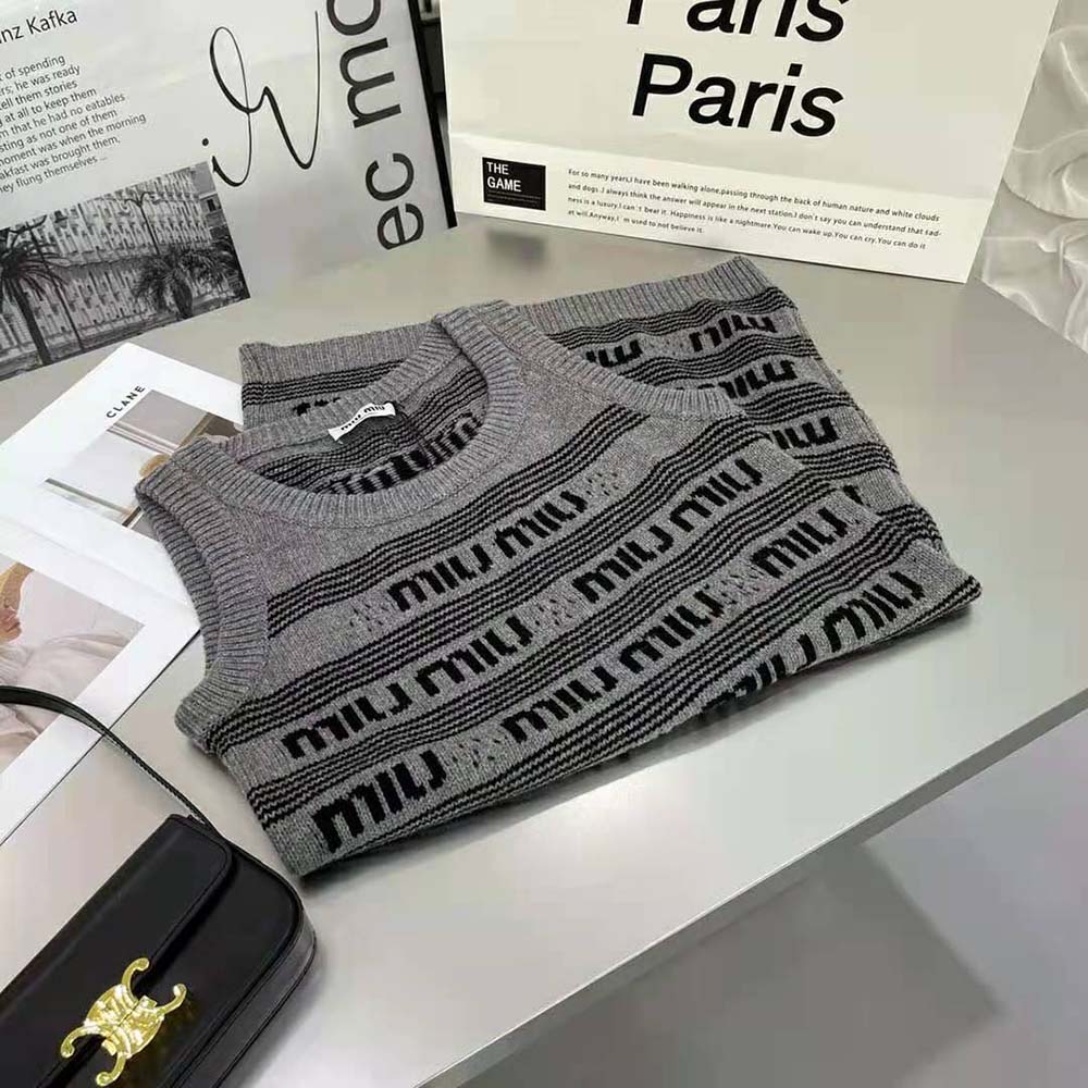 Miu Miu Women Cashmere Dress with Intarsia-Knit Logo-Gray 4 Miu Miu Women Cashmere Dress with Intarsia-Knit Logo-Gray - Image 4