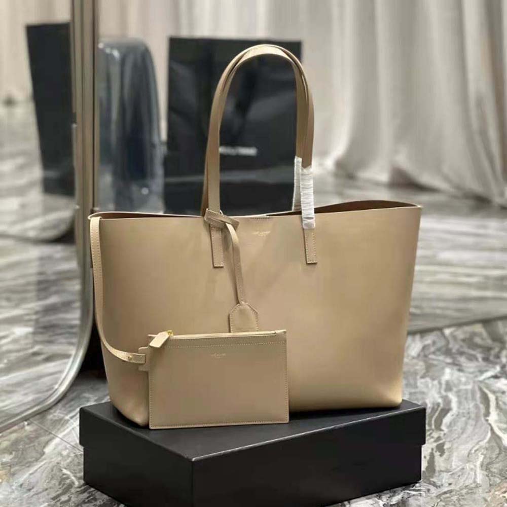 Shopping E W Leather Tote in Beige - Saint Laurent