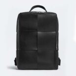 Bottega Veneta Men Arco Backpack in Calfskin Leather-Black