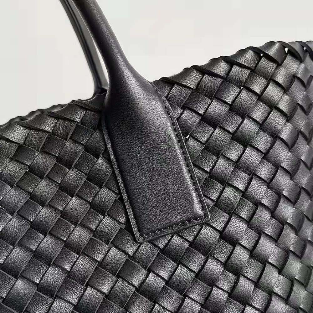 Bottega Veneta Women Medium Cabat Leather Tote Bag with Detachable Strap-Black 8 Bottega Veneta Women Medium Cabat Leather Tote Bag with Detachable Strap-Black - Image 8