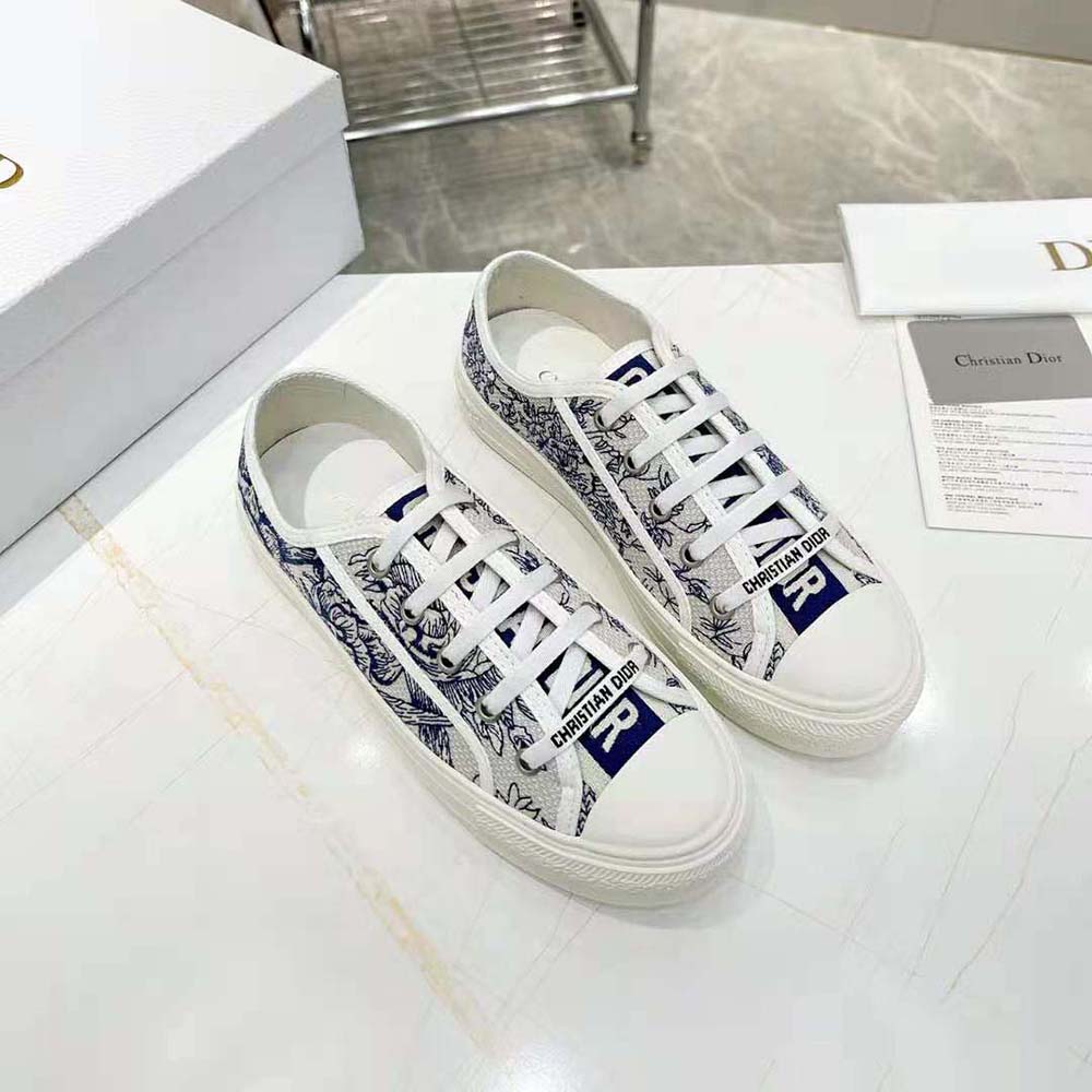 Dior Women Walk'N'Dior Sneaker White and Blue Dior Jardin D'Hiver Embroidered Cotton 2 Dior Women Walk'N'Dior Sneaker White and Blue Dior Jardin D'Hiver Embroidered Cotton - Image 2