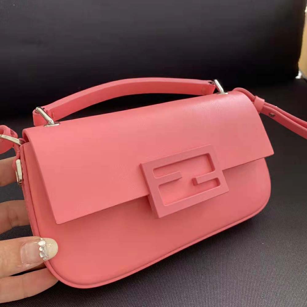 Fendi Women Baguette Phone Pouch Pink Patent Leather Pouch 5 Fendi Women Baguette Phone Pouch Pink Patent Leather Pouch - Image 5
