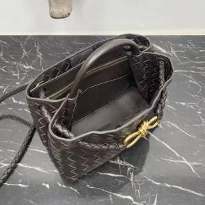 Bottega Veneta Women Small Andiamo Intrecciato Leather Top Handle Bag-Chocolate Brown