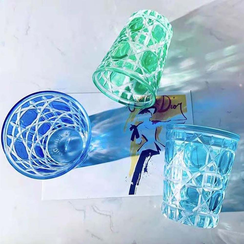 https://brands-hub.ru/wp-content/uploads/2023/06/Dior-Unisex-Water-Glass-Blue-Cannage-4.jpg
