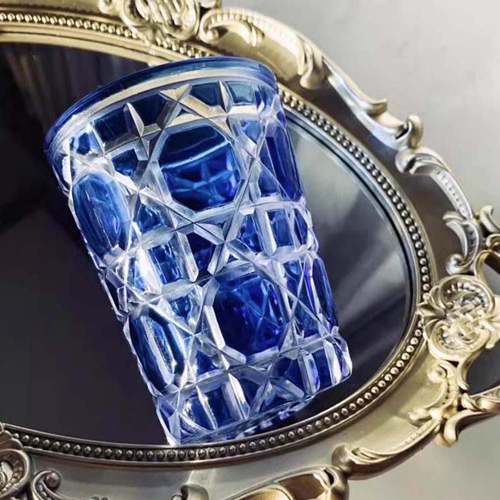 https://brands-hub.ru/wp-content/uploads/2023/06/Dior-Unisex-Water-Glass-Blue-Cannage-5.jpg