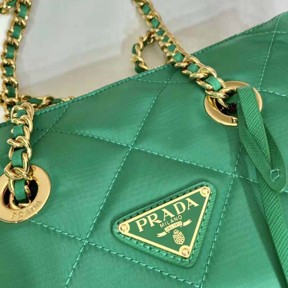 Prada Re-edition 1995 Chaîne Re-nylon Tote Bag in Green