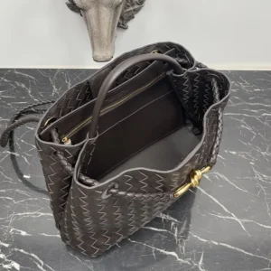 Bottega Veneta Women Medium Andiamo in Lambskin Leather-Chocolate Brown