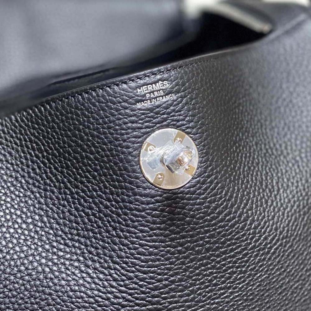 Hermes Women Lindy 26 in Clemence Leather-Black 10 Hermes Women Lindy 26 in Clemence Leather-Black