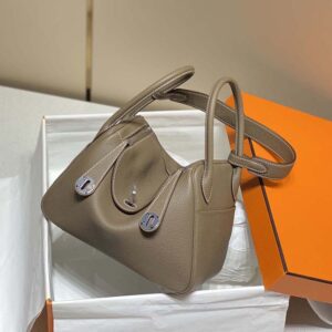 Hermes Women Lindy 26 in Clemence Leather-Gray/Silver