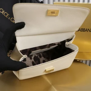 Dolce Gabbana D&G Women Medium Dauphine Leather Sicily Bag BB6002A10018H402