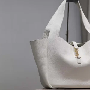 Saint Laurent YSL Women Le 5 à 7 Bea in Grained Leather-White