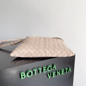 Bottega Veneta Women Mini Hop in Calf Leather-Pink 777586V3IV16913