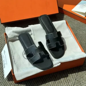 Hermes Women Oran Sandal-Black H021056Zv01380