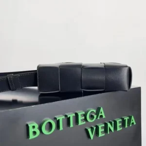 Bottega Veneta Unisex Mini Cassette Cross-Body Bag-Black 729298VBWD38803