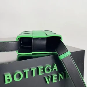 Bottega Veneta Unisex Mini Cassette Cross-Body Bag-Green 729298VBWD33724