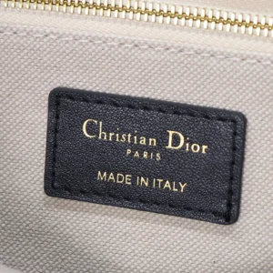 Dior Women Small Dior Book Tote White and Navy Blue Toile de Jouy Sauvage EmbroideryDior Women Small Dior Book Tote White and Navy Blue Toile de Jouy Sauvage Embroidery