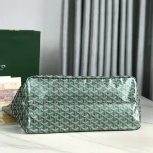 Goyard Unisex Saint Louis GM bag-Pearly Green STLCROGMLTY90CL90P