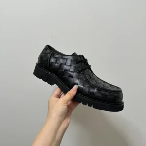 Bottega Veneta Unisex Haddock Lace-Up Shoe-Black 782054V2WT21000