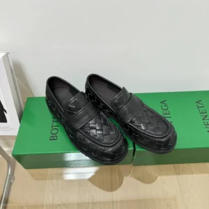 Bottega Veneta Unisex Haddock Loafer-Black 796711V2WT21000Bottega Veneta Unisex Haddock Loafer-Black 796711V2WT21000