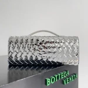 Bottega Veneta Women Andiamo Clutch in Intrecciato Leather-Silver