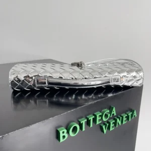 Bottega Veneta Women Andiamo Clutch in Intrecciato Leather-Silver