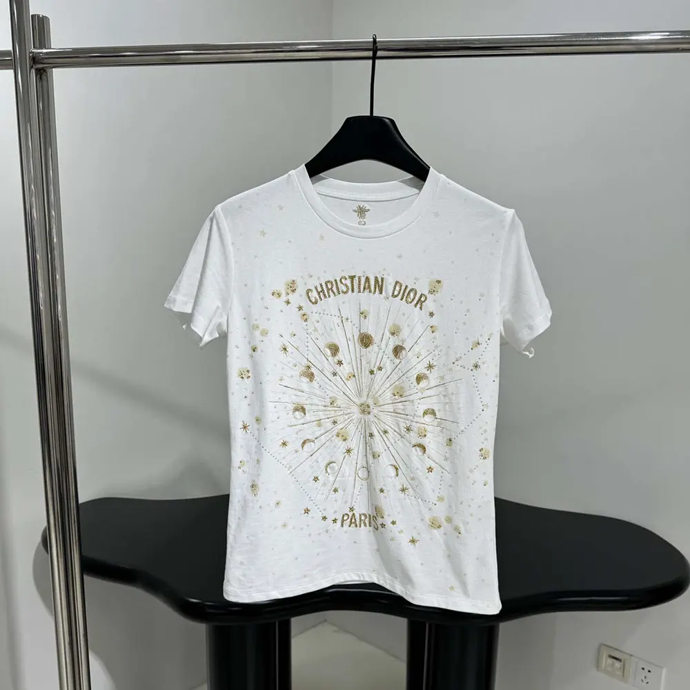 christian dior Tシャツ ロゴ スター 星 Tシャツ ゴールド Dior Women Embroidered T-Shirt White Cotton Jersey with Gold-Tone