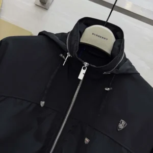 Burberry Women Knight Stamp Nylon Jacket-Black 81136471