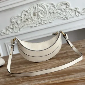 Chloe Women Banana Cross-body Bag in Grained Calfskin-White