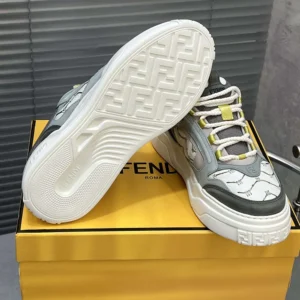 Fendi Unisex Force sneakers White Leather and Green Nubuck Low-tops