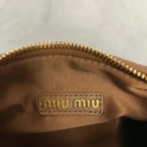 Miu Miu Women Wander matelassé nappa leather bag-Brown/White