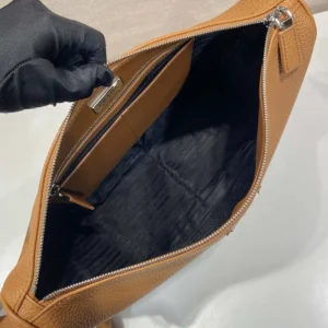 Prada Unisex Leather Shoulder Bag-Brown 2VH182