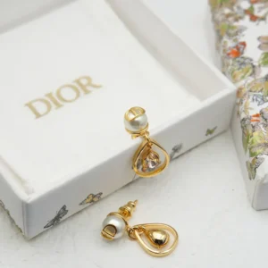 Dior Women D-Drop Earrings Gold-Finish Metal with White Resin Pearls and Champagne Crystals
