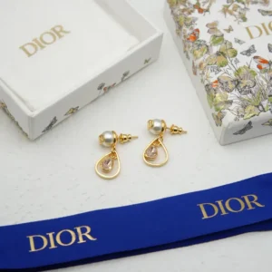 Dior Women D-Drop Earrings Gold-Finish Metal with White Resin Pearls and Champagne Crystals