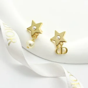 Dior Women Lucky Dior Earrings Gold-Finish Metal E3903WOMRS