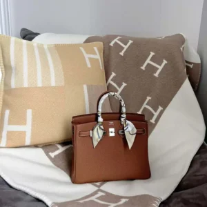 Hermes Unisex Avalon Vibration Pillow Small Model H103209Mv08