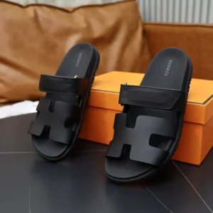 Hermes Unisex Chypre Sandal-Black H222100Zv02340