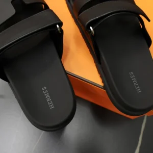 Hermes Unisex Chypre Sandal-Black H222100Zv02340