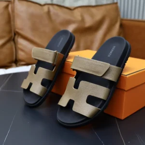 Hermes Unisex Chypre Sandal-Dark Brown H222857ZHX3415