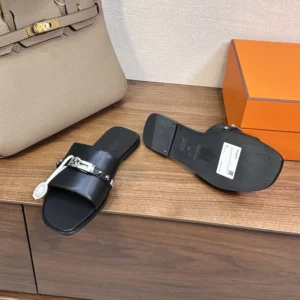 Hermes Unisex Giulia Sandal-Black H242099Z