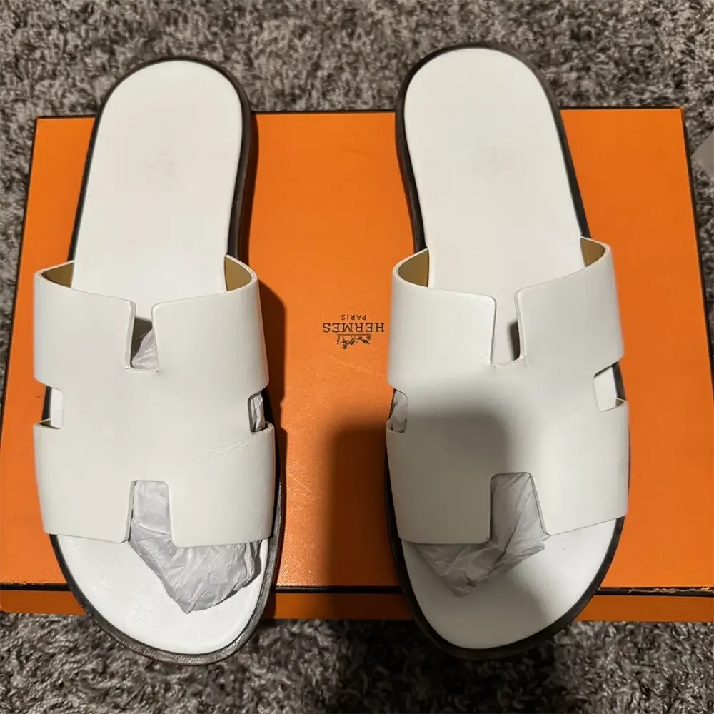 Hermes Unisex Izmir Sandal-White H041141ZH02390 2 Hermes Unisex Izmir Sandal-White H041141ZH02390