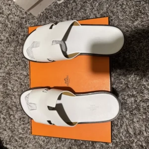 Hermes Unisex Izmir Sandal-White H041141ZH02390