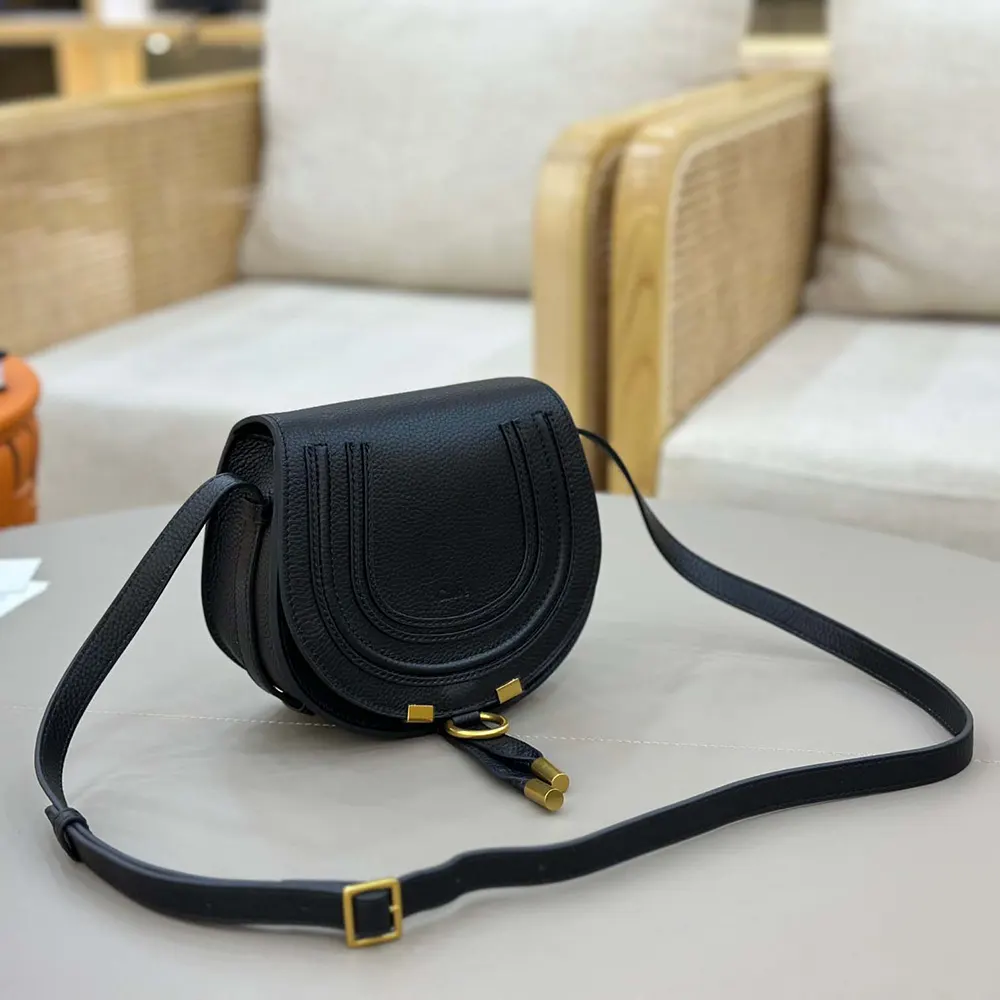 Chloe Women Small Marcie Saddle Bag is Crafted Leather 4 Chloe Women Small Marcie Saddle Bag is Crafted Leather - Image 4