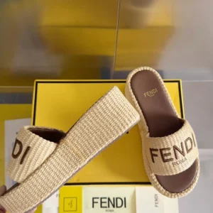 Fendi Women Fendi Sunshine BeigeBrown Raffia Flatform Slides