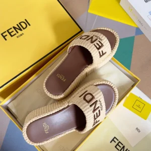 Fendi Women Fendi Sunshine BeigeBrown Raffia Flatform Slides