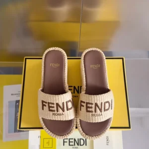 Fendi Women Fendi Sunshine BeigeBrown Raffia Flatform Slides