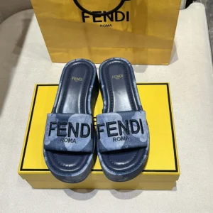 Fendi Women Sunshine Blue Denim Flatform Slides 8R8515AU