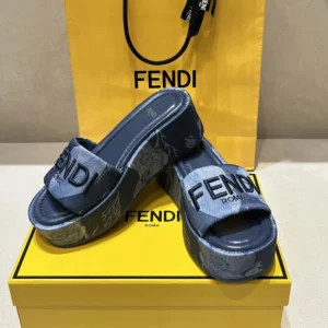 Fendi Women Sunshine Blue Denim Flatform Slides 8R8515AU